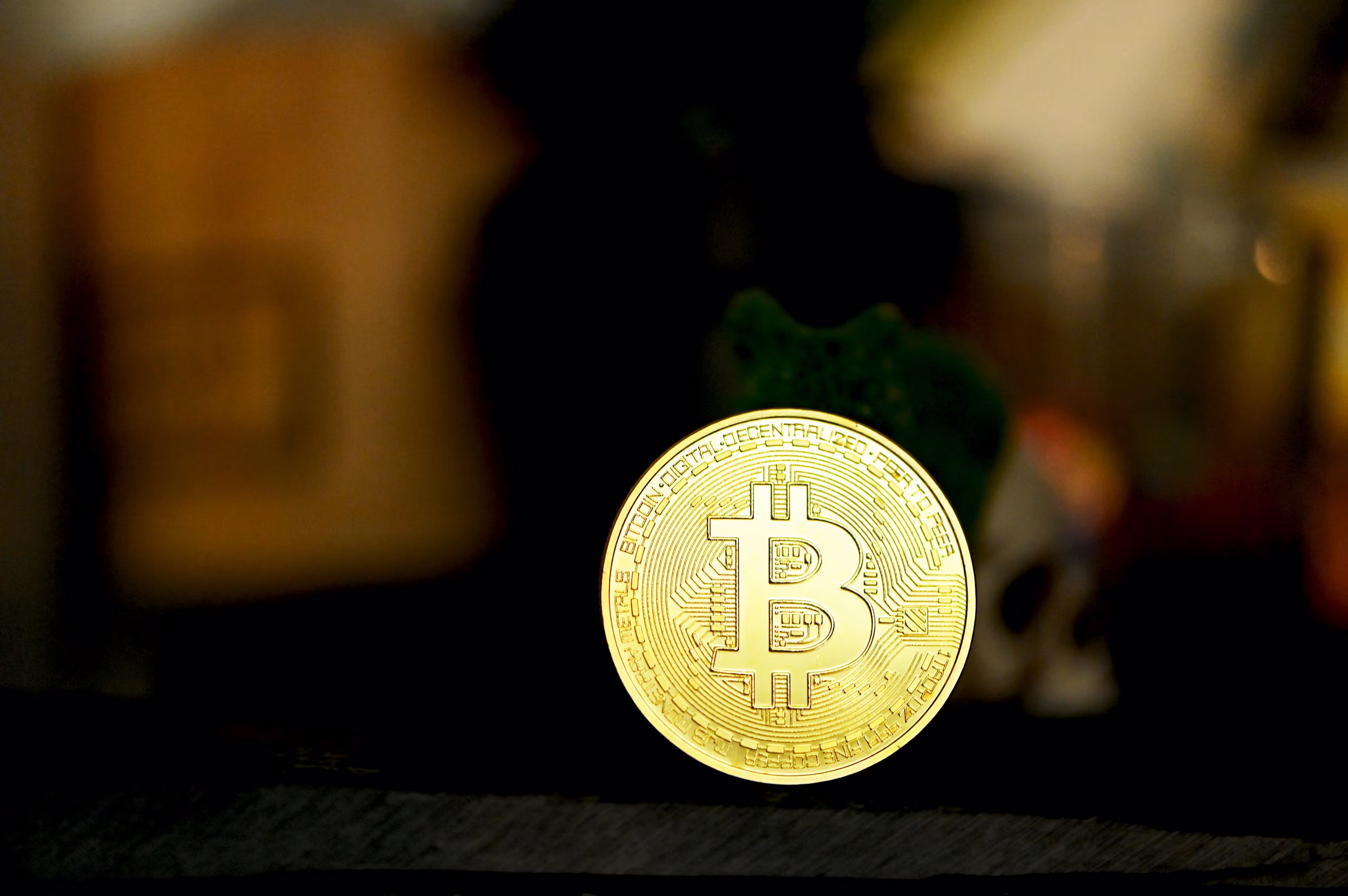 Massive $1.3B Dark Pool Sale of BlackRock Bitcoin ETF Sparks Flash Drop