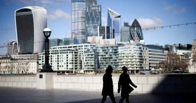 中国の地方債務整理、成長鈍化と世界のコモディティ需要にリスク