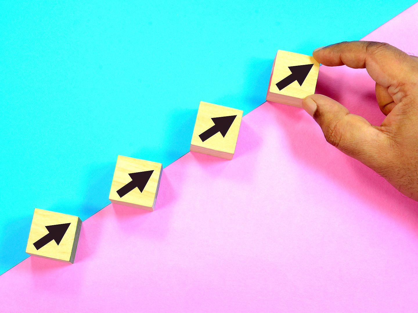 Bitcoin Reclaims $69,000 as Short Squeeze Intensifies Amid Ceasefire Talks