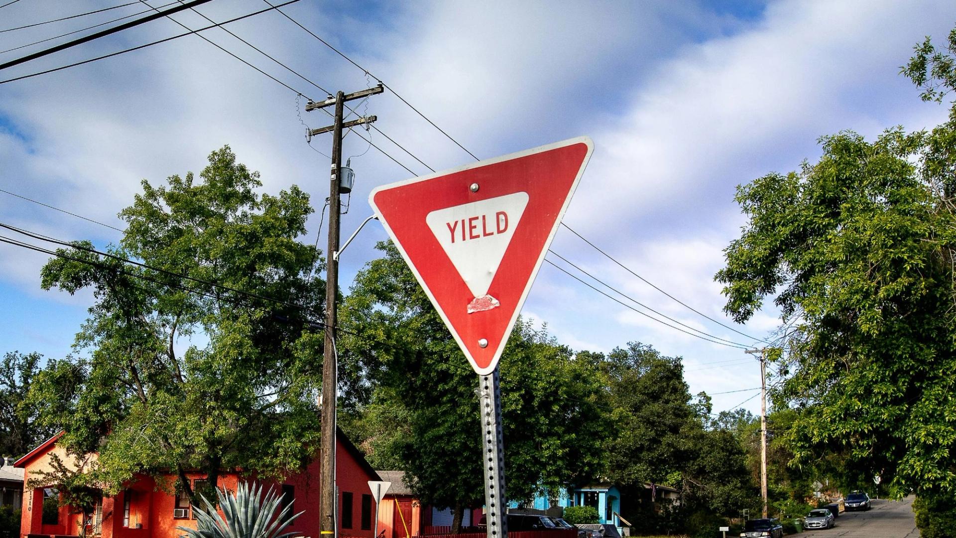 CLARITY Act DeFi Yield Restrictions Shift Market Value