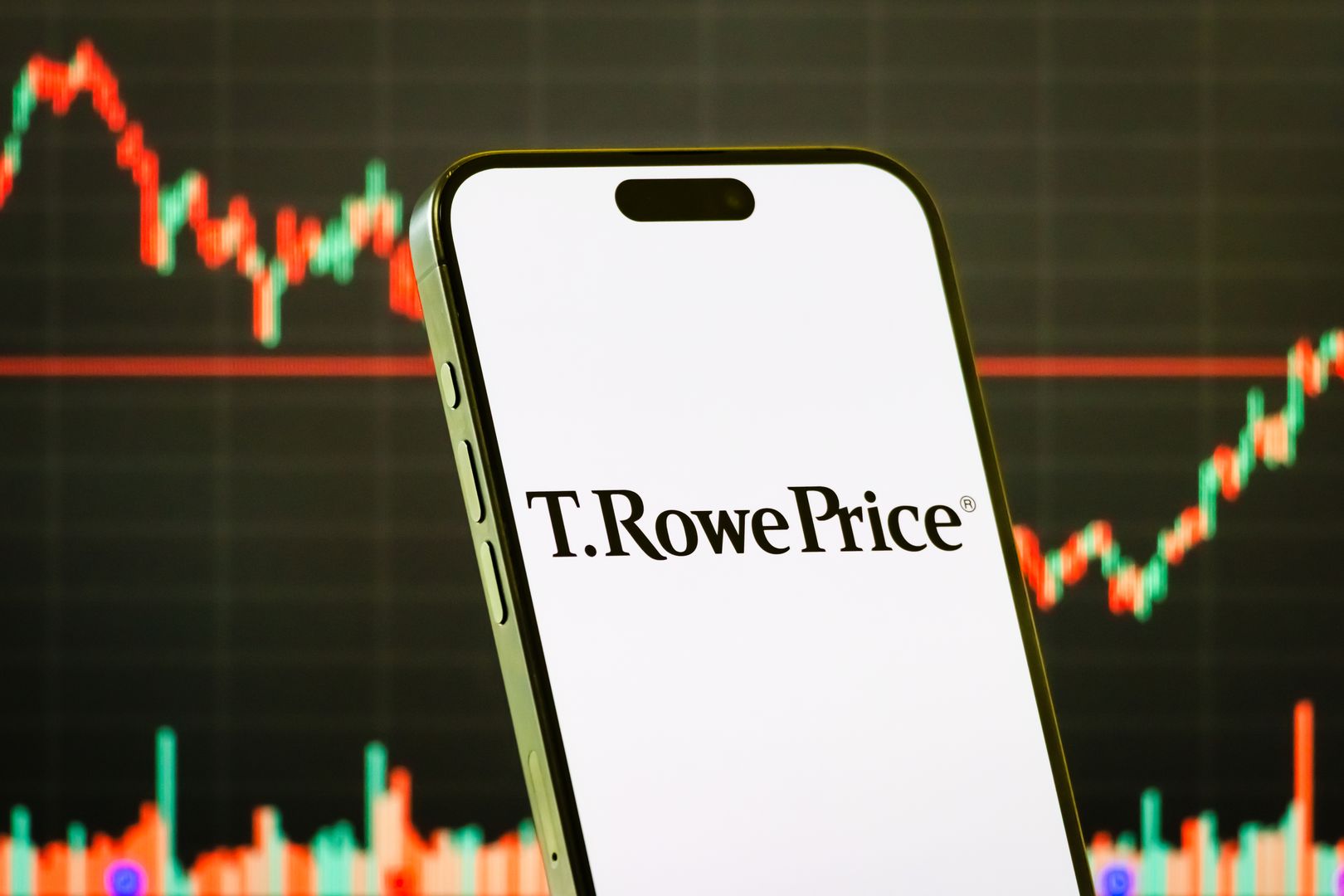 T. Rowe Price Submits SEC Filing for Active Crypto ETF With Dogecoin and Shiba Inu