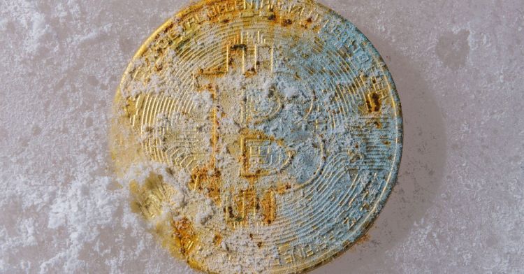 Bitcoin ETFs log 17 outflow days in 19 as Saylor pins blame on AI rotation