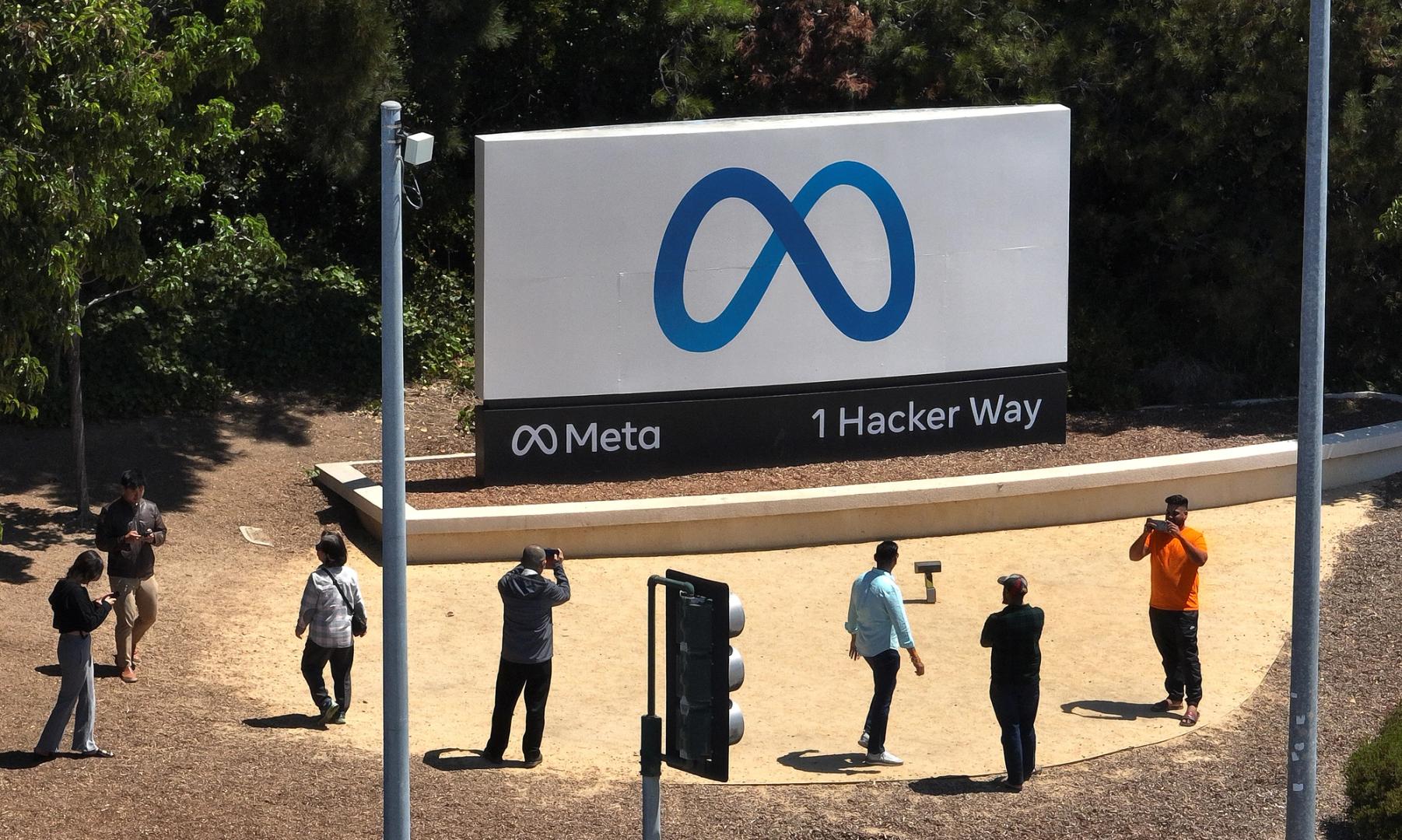 Meta Pays Content Creators in Stablecoin USDC, Revealing Conversion Hurdles