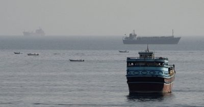Iran Reopens Strait of Hormuz as US Talks Continue
