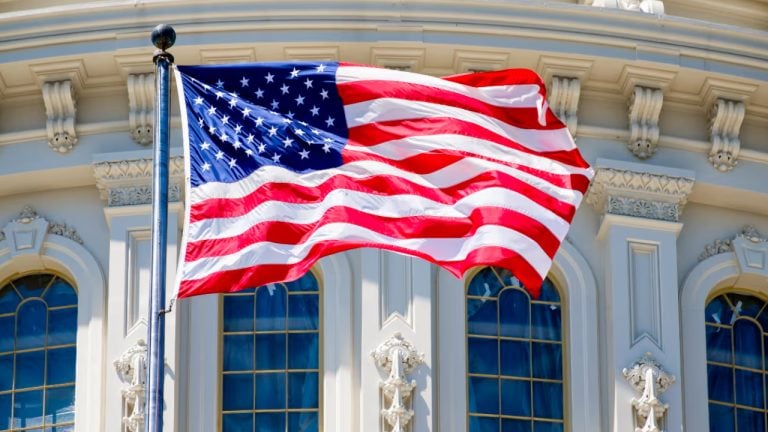 Stand With Crypto Hits 1 Million Lawmaker Contacts as CLARITY Act Faces Fraud, Authority Concerns