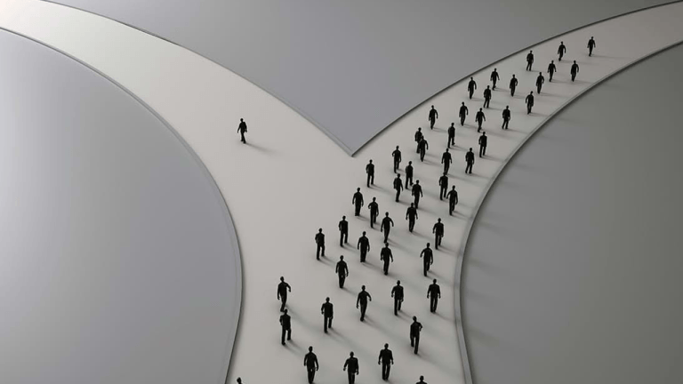Saylor Calls BIP-110 'Dangerous' as Bitcoin Community Splits Over Strategy