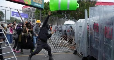 Mexico City Rights Commission Investigates Detention of Protesters and Journalists During World Cup Protests