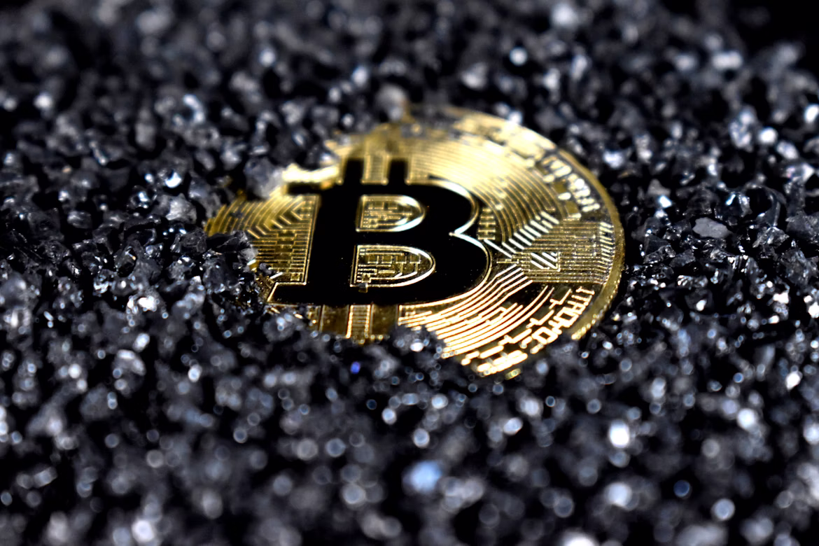 Binance, OKX, Gemini Outflows Top 100K BTC Since February as Exchange Reserves Hit 2.5-Year Low