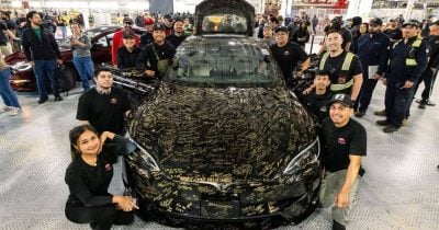 Tesla Halts Model S and Model X Production After 14 Years, Pivots to Optimus Robot