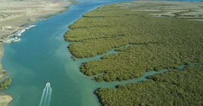 Sulmet e SHBA-së shkaktojnë zjarr të madh në një urë në Iran, ndërsa rritet rreziku i transportit në Ngushticën e Hormuzit