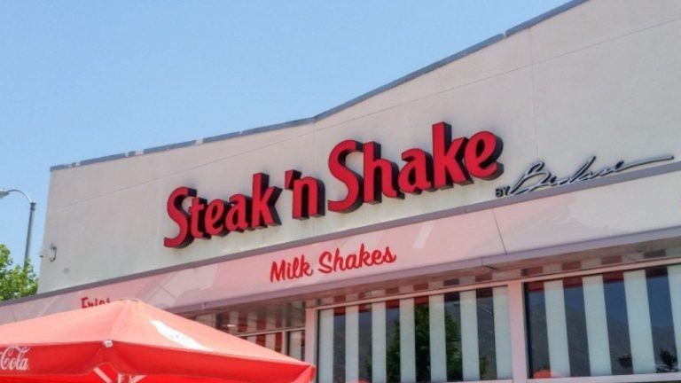 Steak 'n Shake Credits Bitcoin for Stronger Sales and Lower Costs