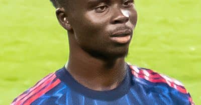 Arsenal's Saka Plays Through Injury as Bitpanda Sponsorship Signals Crypto Normalization
