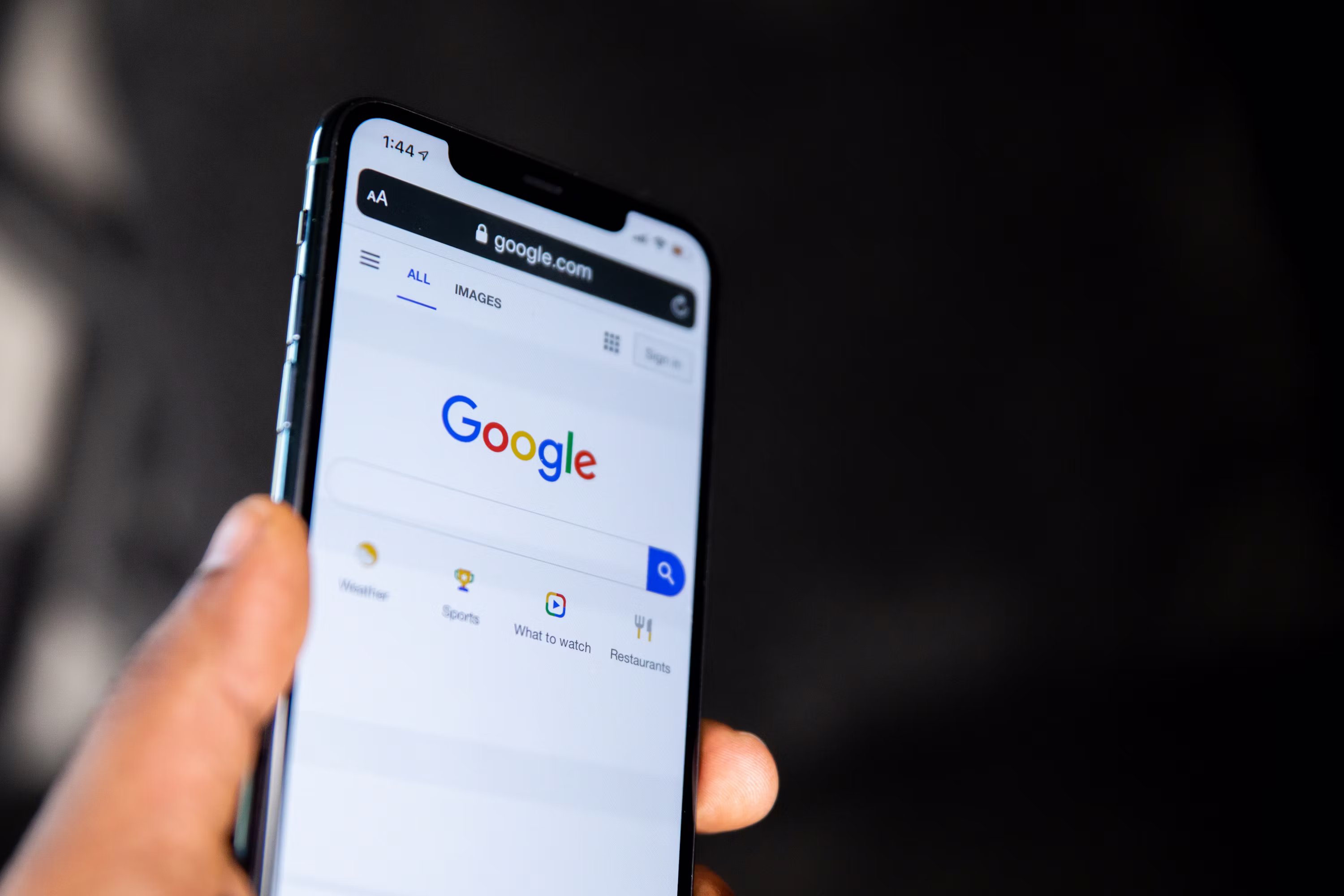 Scammers Use Google Ads to Steal at Least $400,000 in Uniswap Phishing Campaign