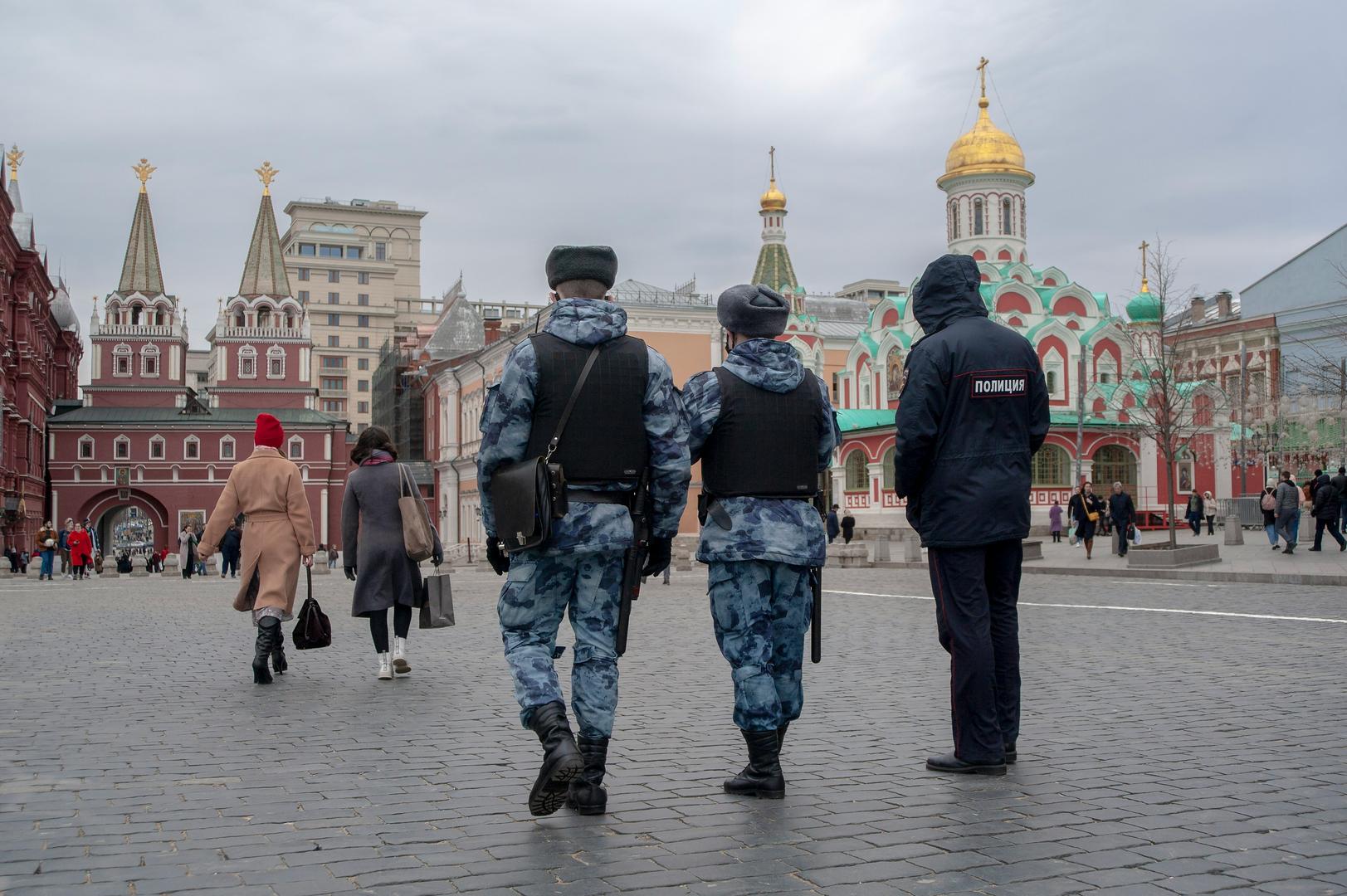 The security service says the unlicensed platforms scammed Russian citizens, linking the ring to Ukr