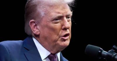 Trump Signals Possible Return of Russian Oil Sanctions