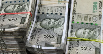 RBI Weighs Rate Hikes, Currency Swaps to Shore Up Falling Rupee