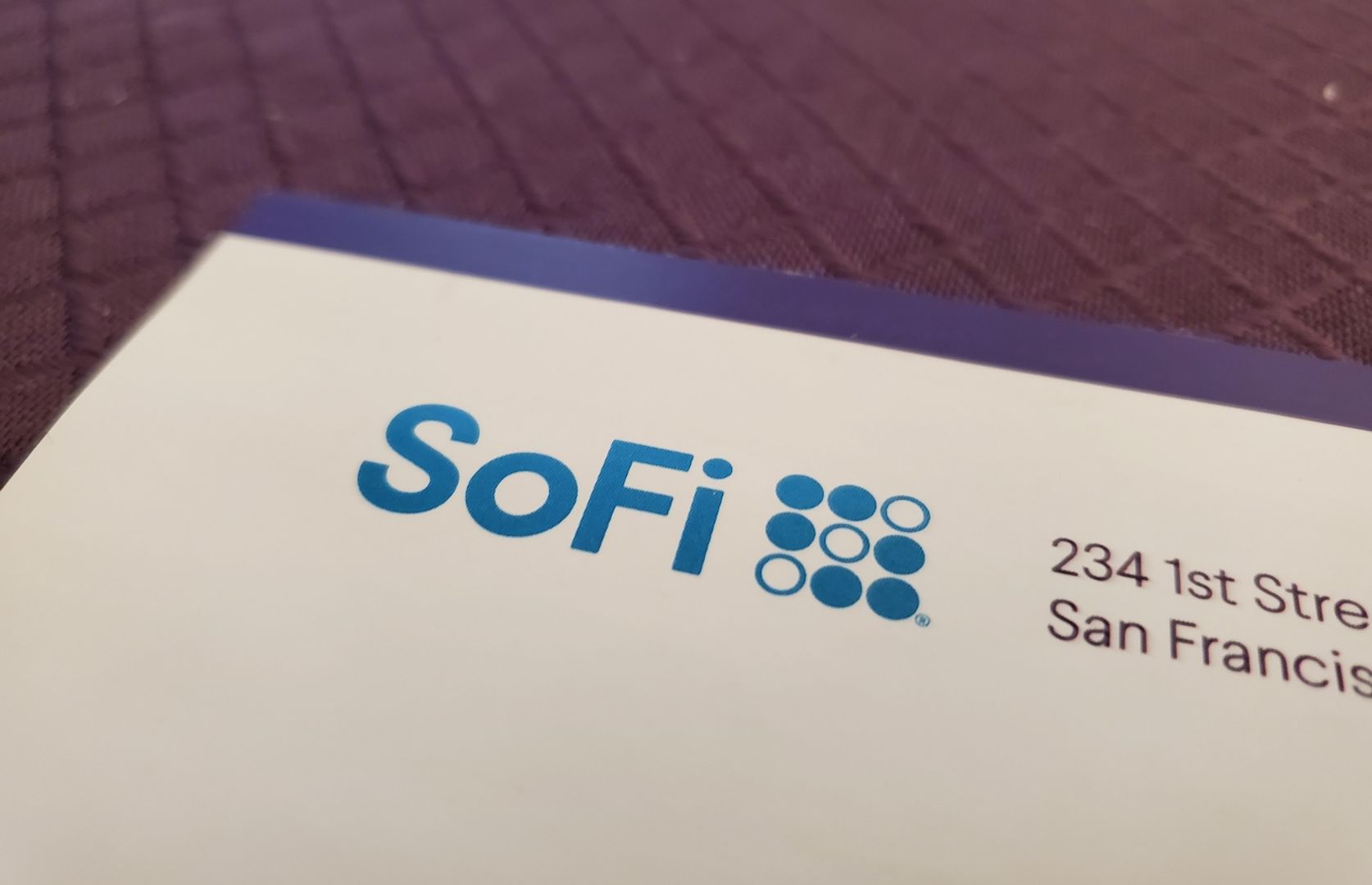 SoFi Unveils 24/7 Banking Hub for Instant Stablecoin Conversions