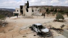 Israeli Settlers Burn Two West Bank Homes, Blocking Palestinian Family's Return