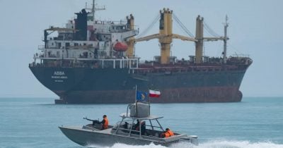 Iran and Oman Near Joint Maritime Announcement Amid Regional Tensions