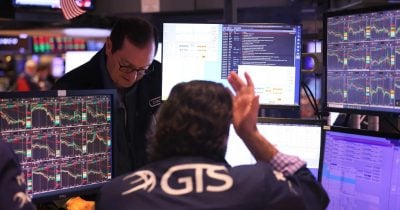 S&P 500 Futures Hold Steady as Chip Stocks Slump