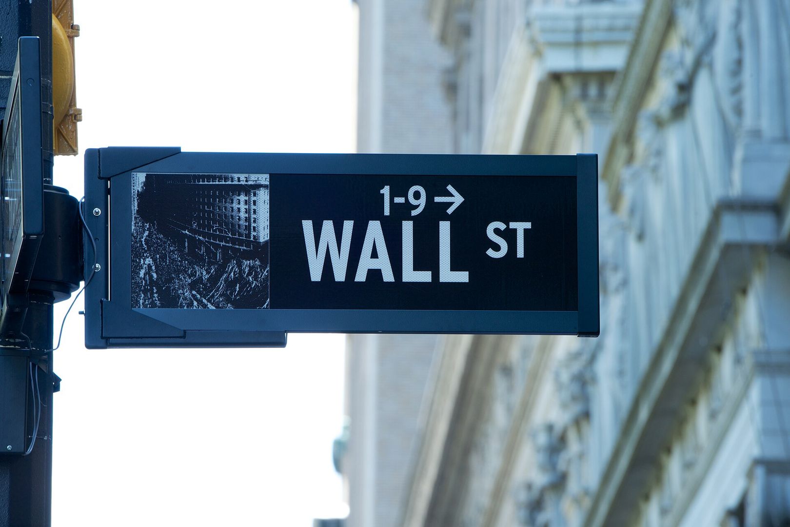 Ledger Halts US IPO Plans as Market Volatility Spooks Crypto Firms