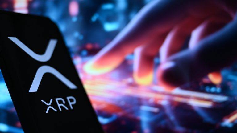 XRP Holders Face 'Intense Capitulation' as Losses Outweigh Profits, Glassnode Says