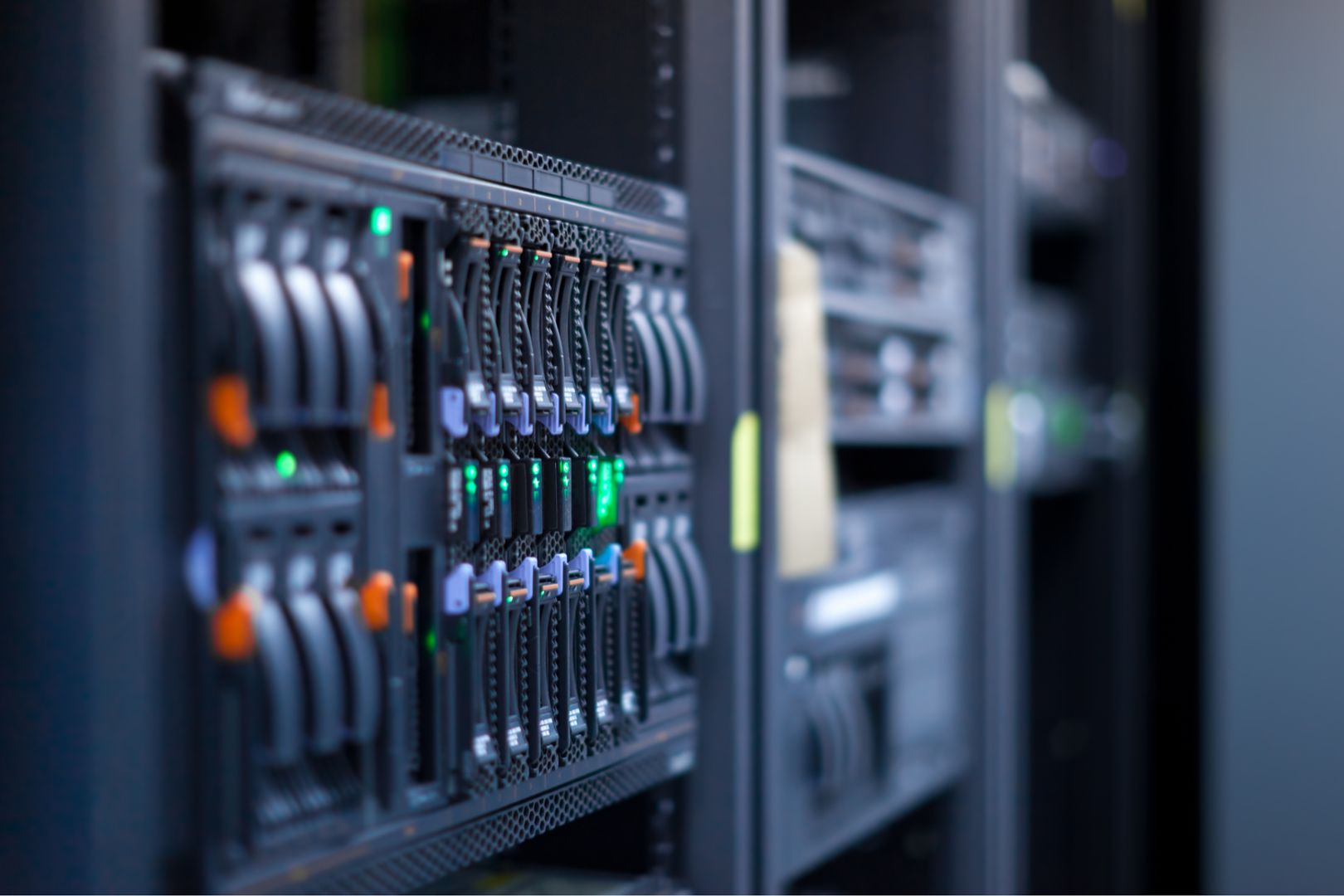 IREN Co-Founder: Infrastructure, Not Chips, Is AI's Main Bottleneck