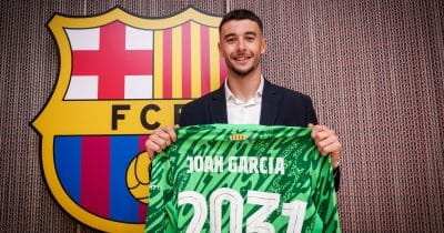 Barcelona Signs Goalkeeper Joan García in Historic Cross-City Transfer from Espanyol