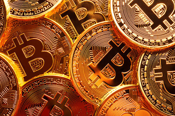 Bitcoin Slips Below $60,000 as Strategy Offloads Coins and U.S. Reserve Moves Forward