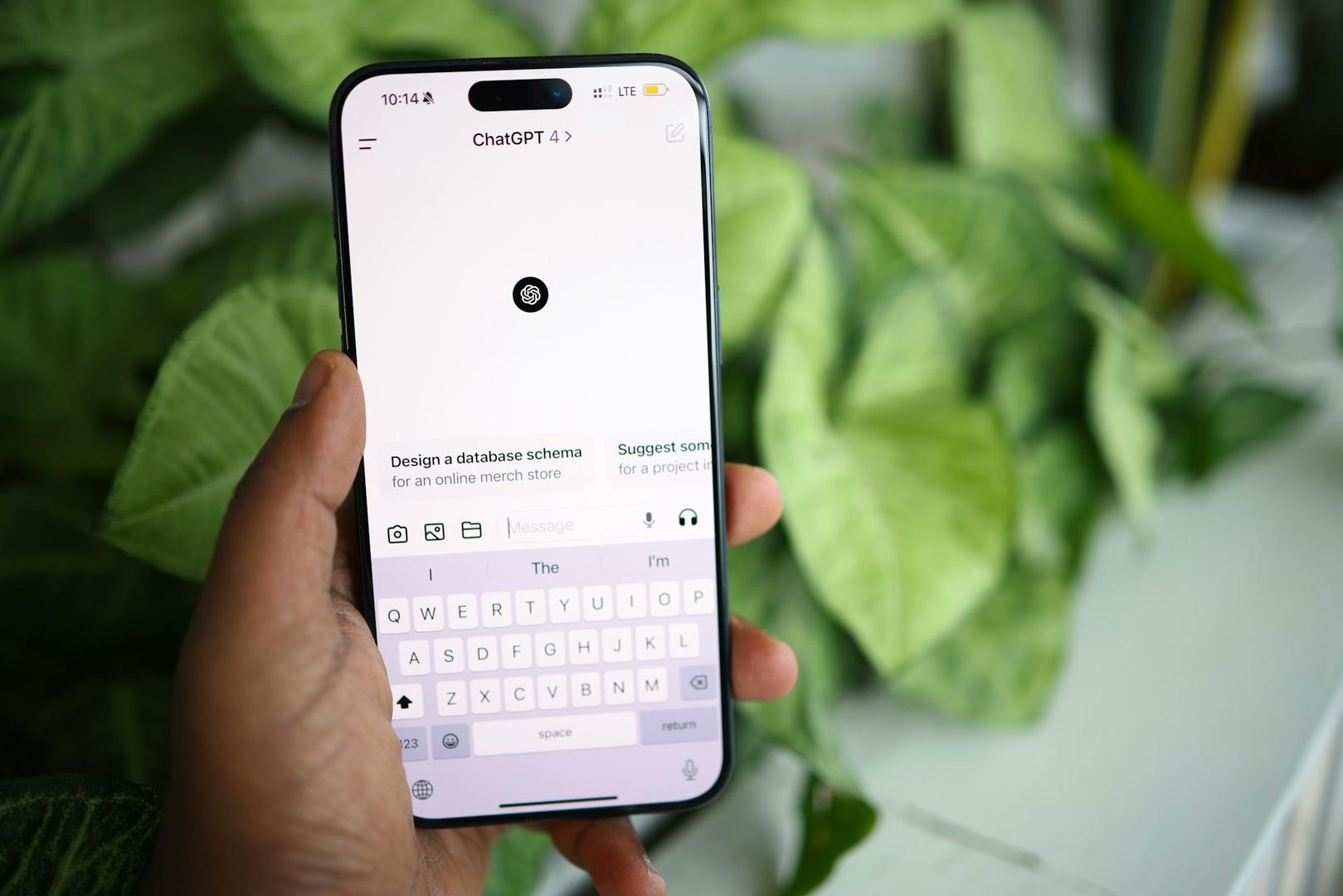 Sam Altman Urges US AI Prep as Crypto Losses Hit $1.4 Billion