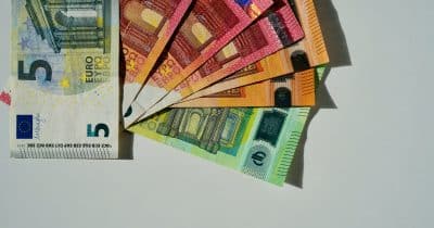 EU to Ban Cash Payments Over €10,000 Starting July 2027