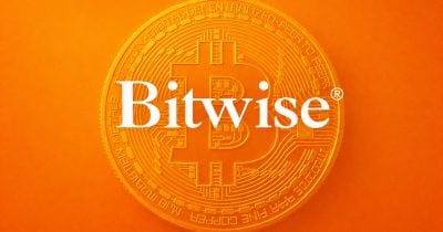 William Blair Cuts Coinbase 2026 Revenue Forecast by 12%, Keeps Outperform Rating
