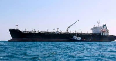 Oil Prices Fall as Strait of Hormuz Reopens After US-Iran Deal