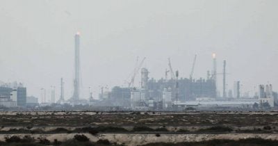 Qatar's Exports Halted as Strait of Hormuz Closure Spurs Energy Crisis