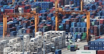South Korea Exports Surge 53% in May on AI Chip Boom, but Risks Loom