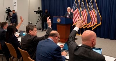 Fed Faces Most Divided Vote in Years as Three Officials Push for Rate Hike