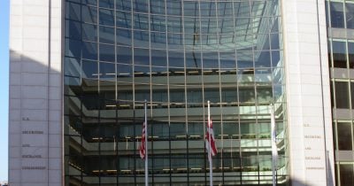 SEC Delays Crypto Innovation Exemption as Clarity Act Politics Bite