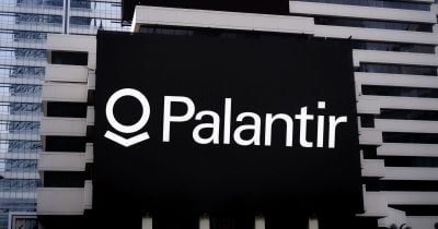 Palantir Shares Surge 13% as AI Boom Lifts Crypto-Tied Tech Stocks