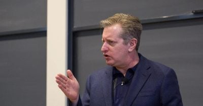 Eisman Sells Key Tech Stock, Warns AI Hype May Be Overdone