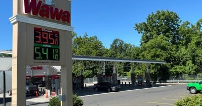 US-Iran Deal Set for Friday Signing as Gas Price Relief Remains Distant