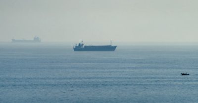 Tehran, Muscat, Washington Near Deal to Reopen Strait of Hormuz