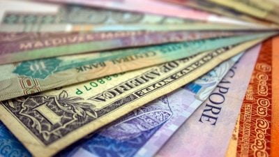 China's Central Bank Steps In to Curb Yuan's Rise