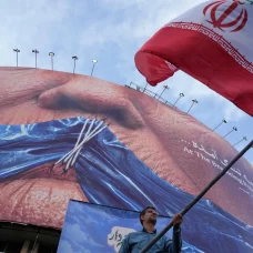 Iran Demands US War Reparations, Strait of Hormuz Control in Peace Talks