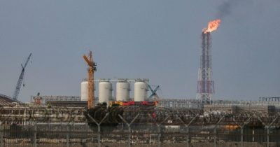 Iran Plans Major Gas Output Restoration as Oil Price Prediction Market Shows Low Probability of Spike