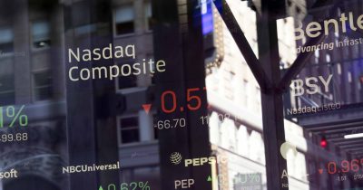 Big Tech Cash Flow Strains Put Record Stock Rally at Risk