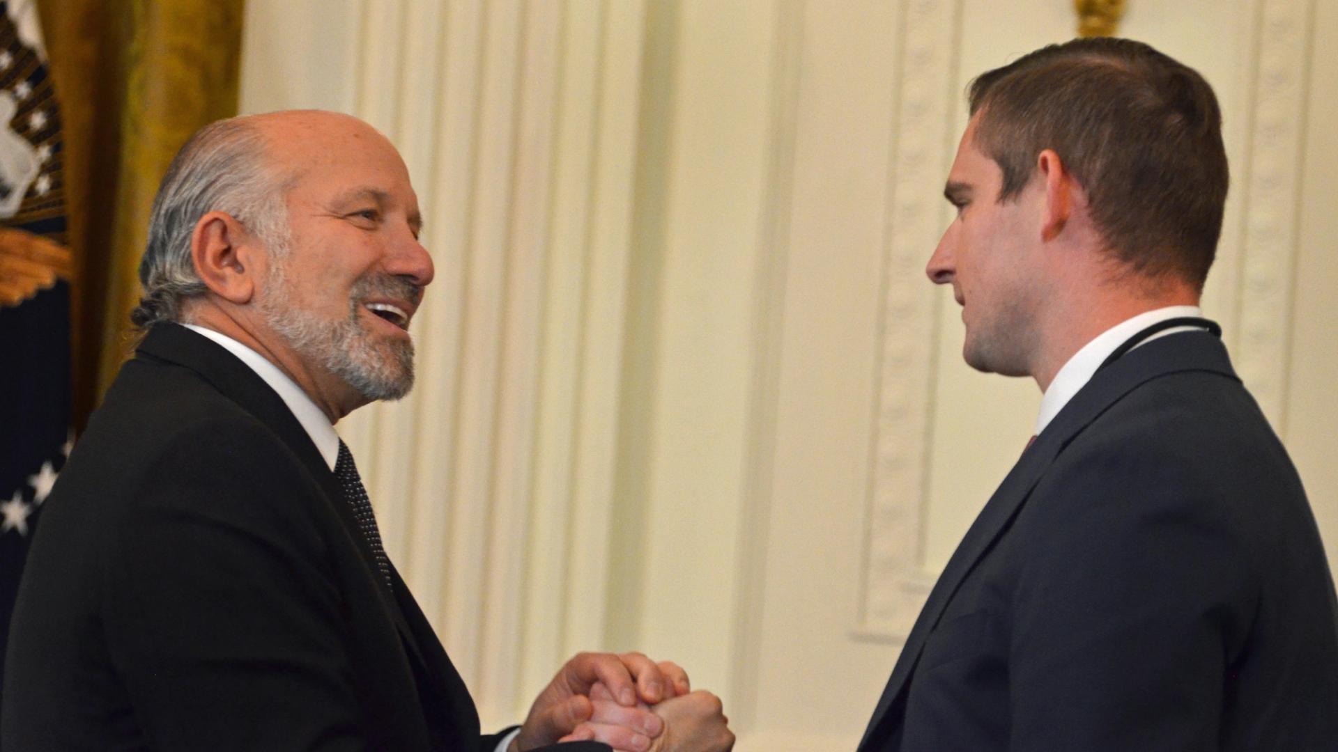 US Senators Investigate Tether Loan to Lutnick Family