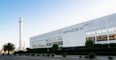 SpaceX Reportedly Eyes $1.8 Trillion IPO Amid Data Center Ambitions and Regulatory Hurdles