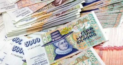 Iceland Finance Ministry: Króna Costs Outweigh Benefits
