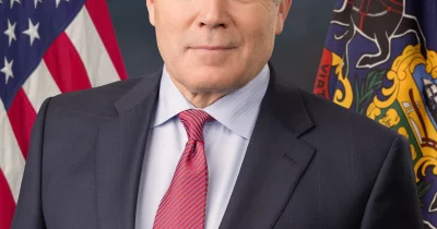 Senator McCormick: CLARITY Act Will Pass This Summer, Potentially Boosting US Crypto Markets