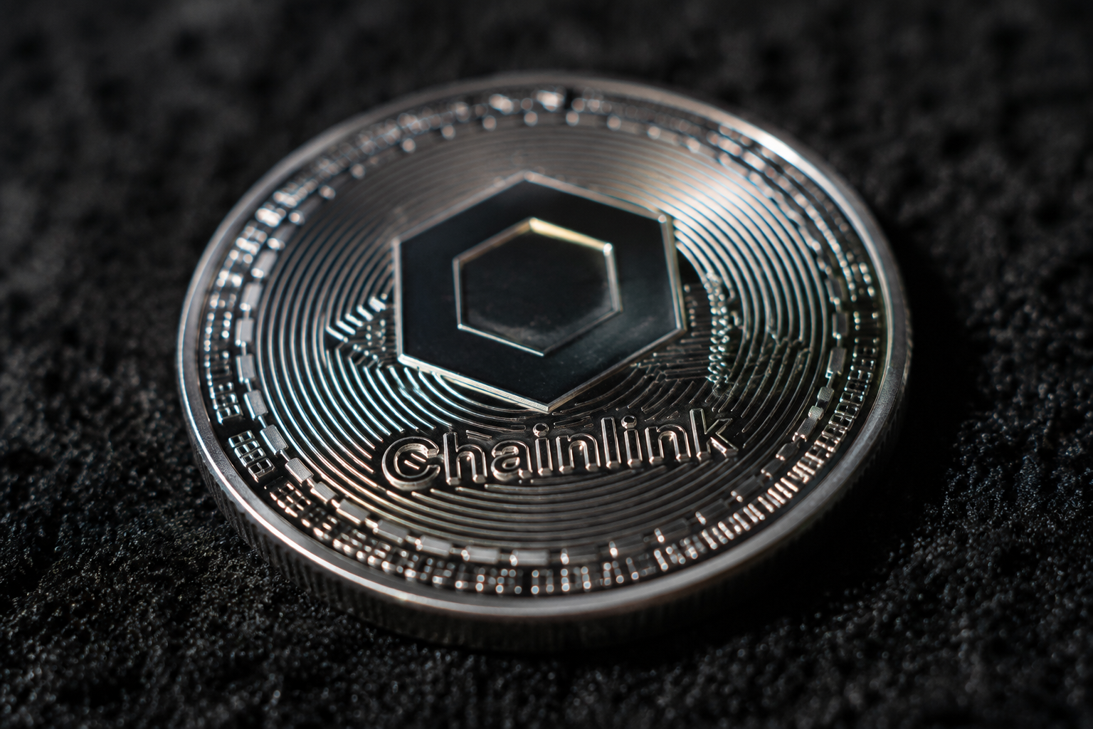 Mastercard Taps Chainlink for Fiat-to-Crypto On-Ramp, LINK Whales Keep Accumulating